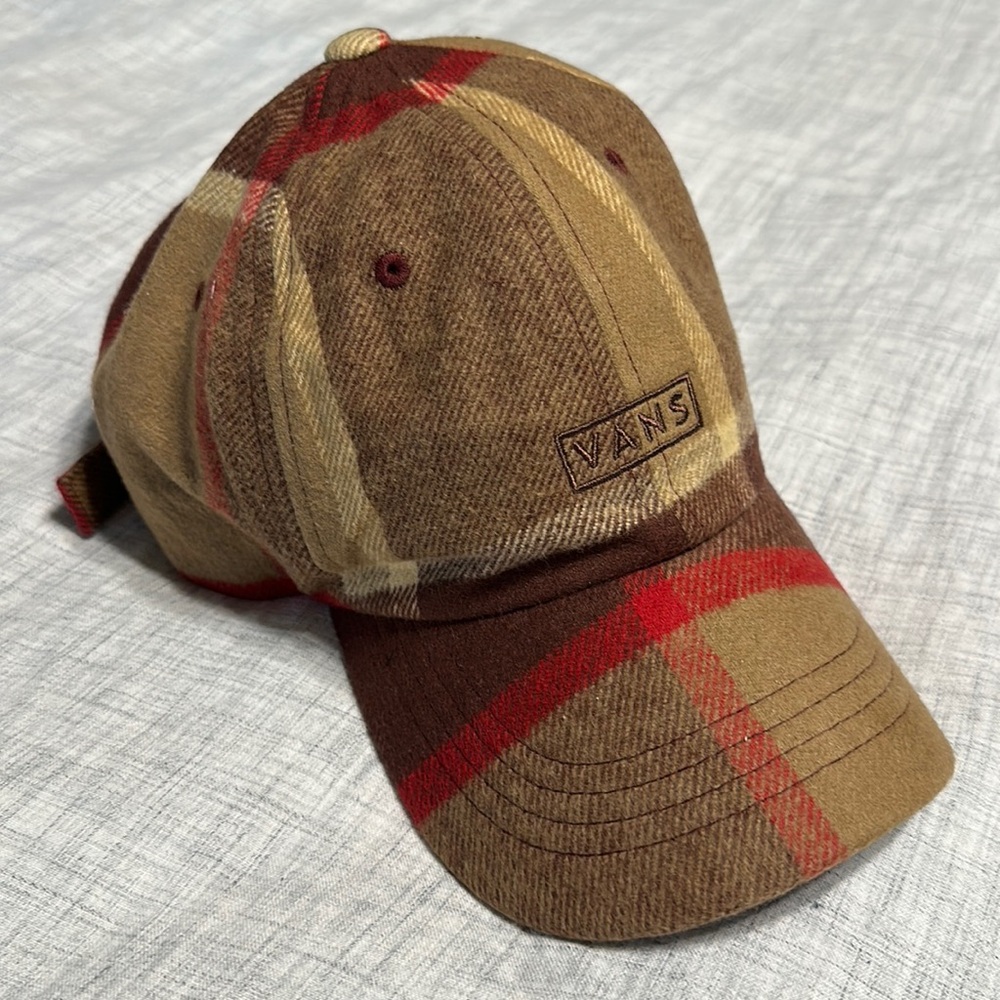 NWT - Vans off the wall baseball hat